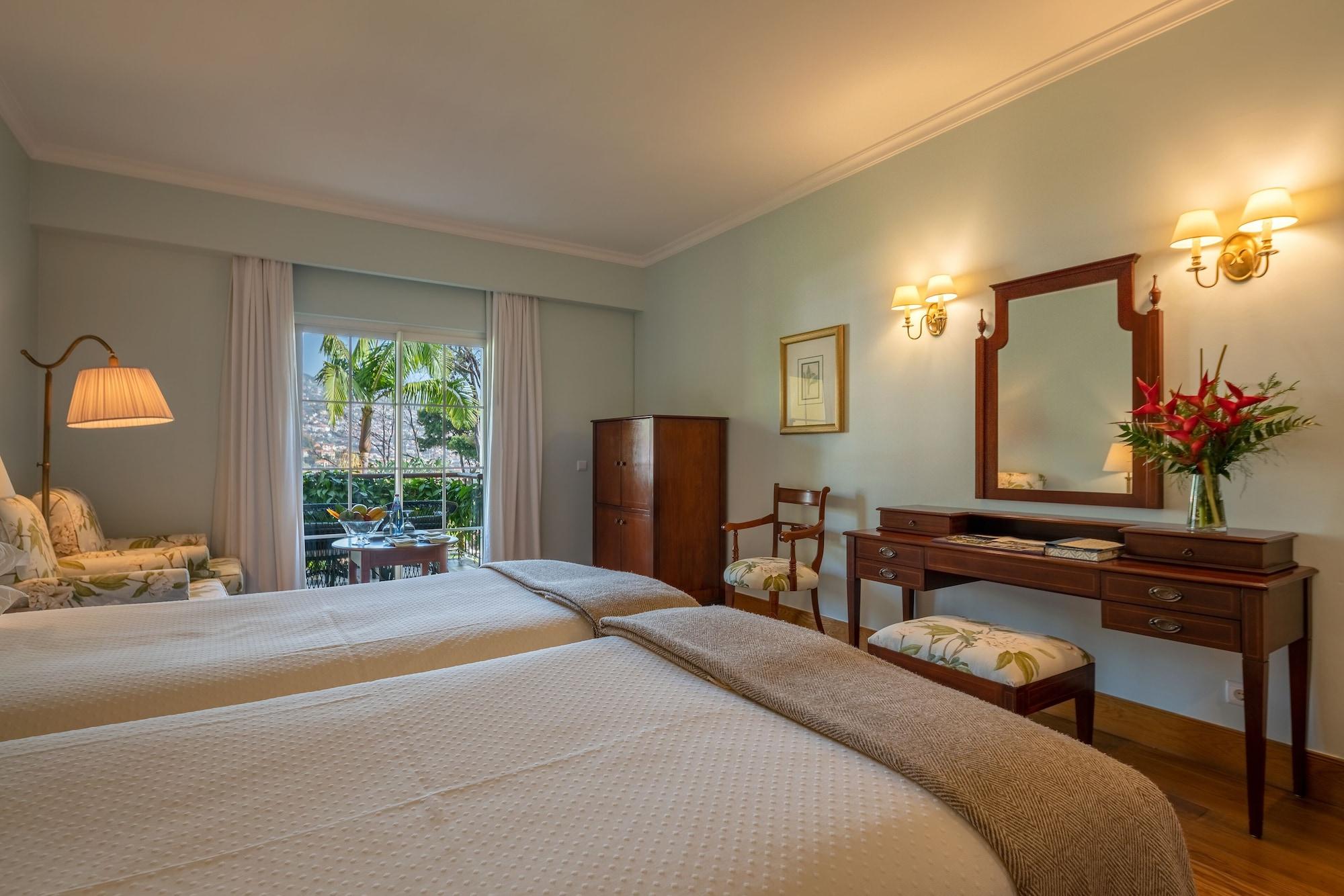 Quinta Jardins Do Lago Funchal  Exteriör bild A room at the hotel