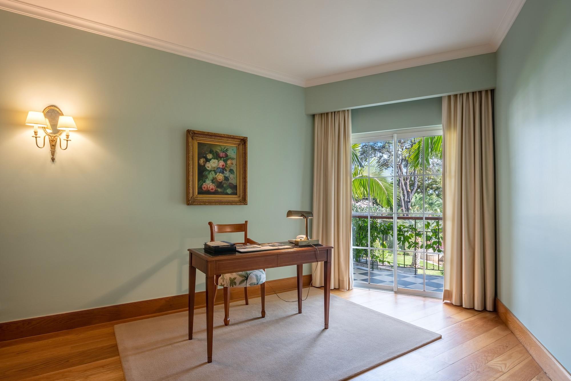 Quinta Jardins Do Lago Funchal  Exteriör bild A room at the hotel