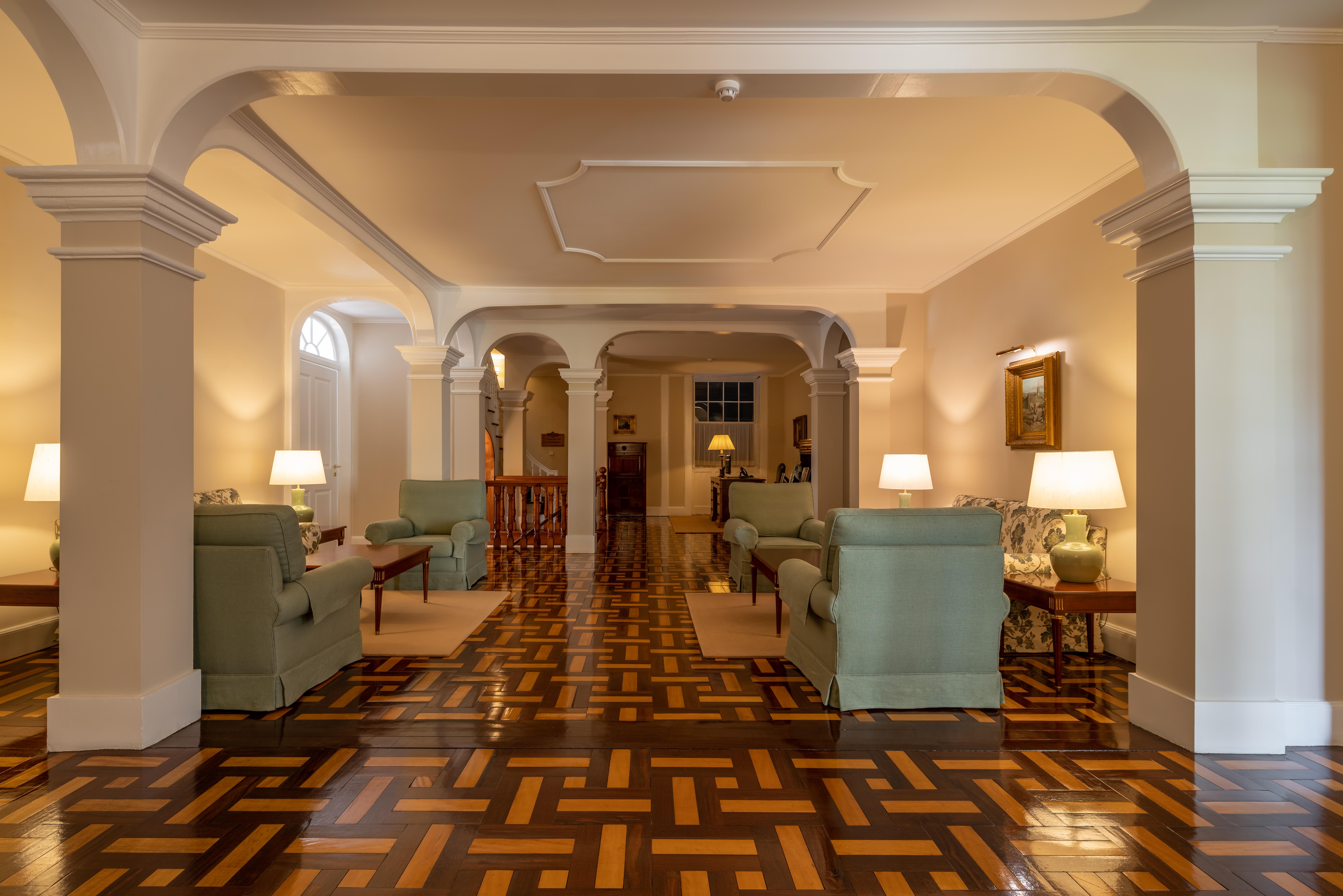 Quinta Jardins Do Lago Funchal  Exteriör bild The lobby of the Inn at the Opera