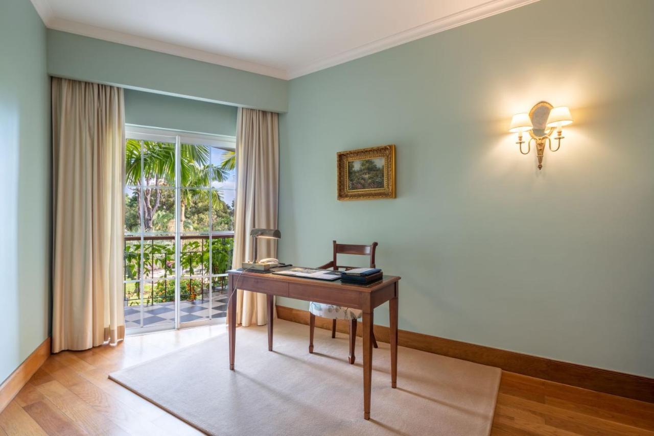 Quinta Jardins Do Lago Funchal  Exteriör bild A room at the hotel